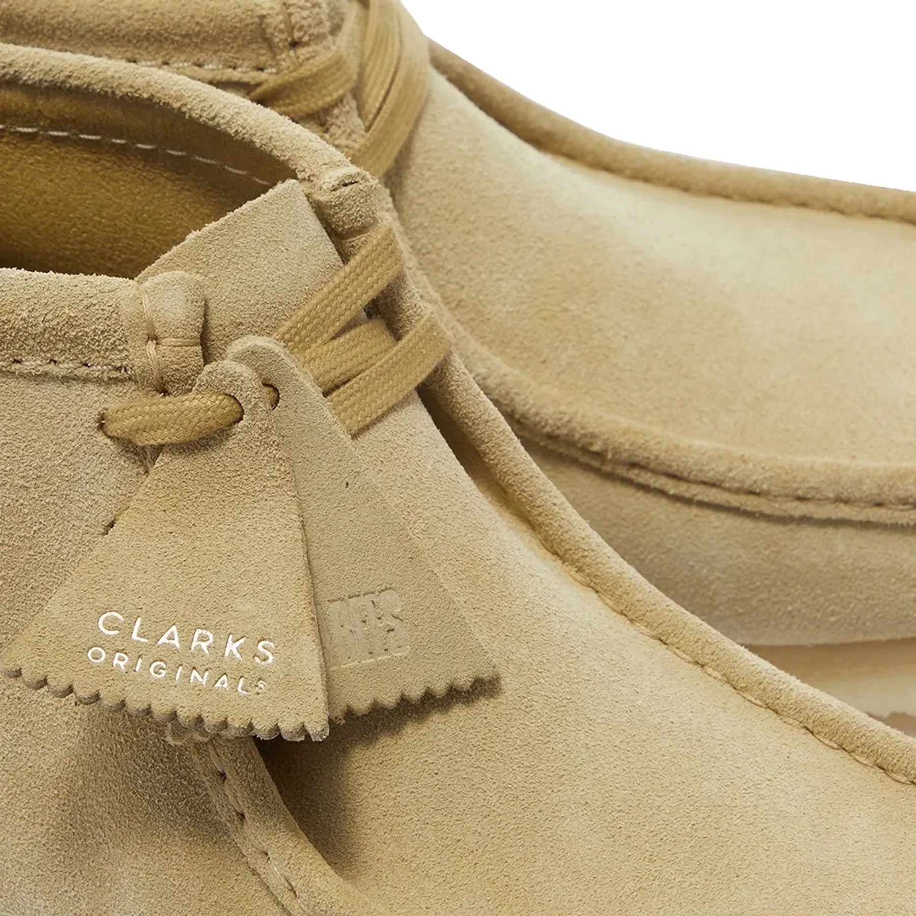 CLARKS - BOTA WALLABEE