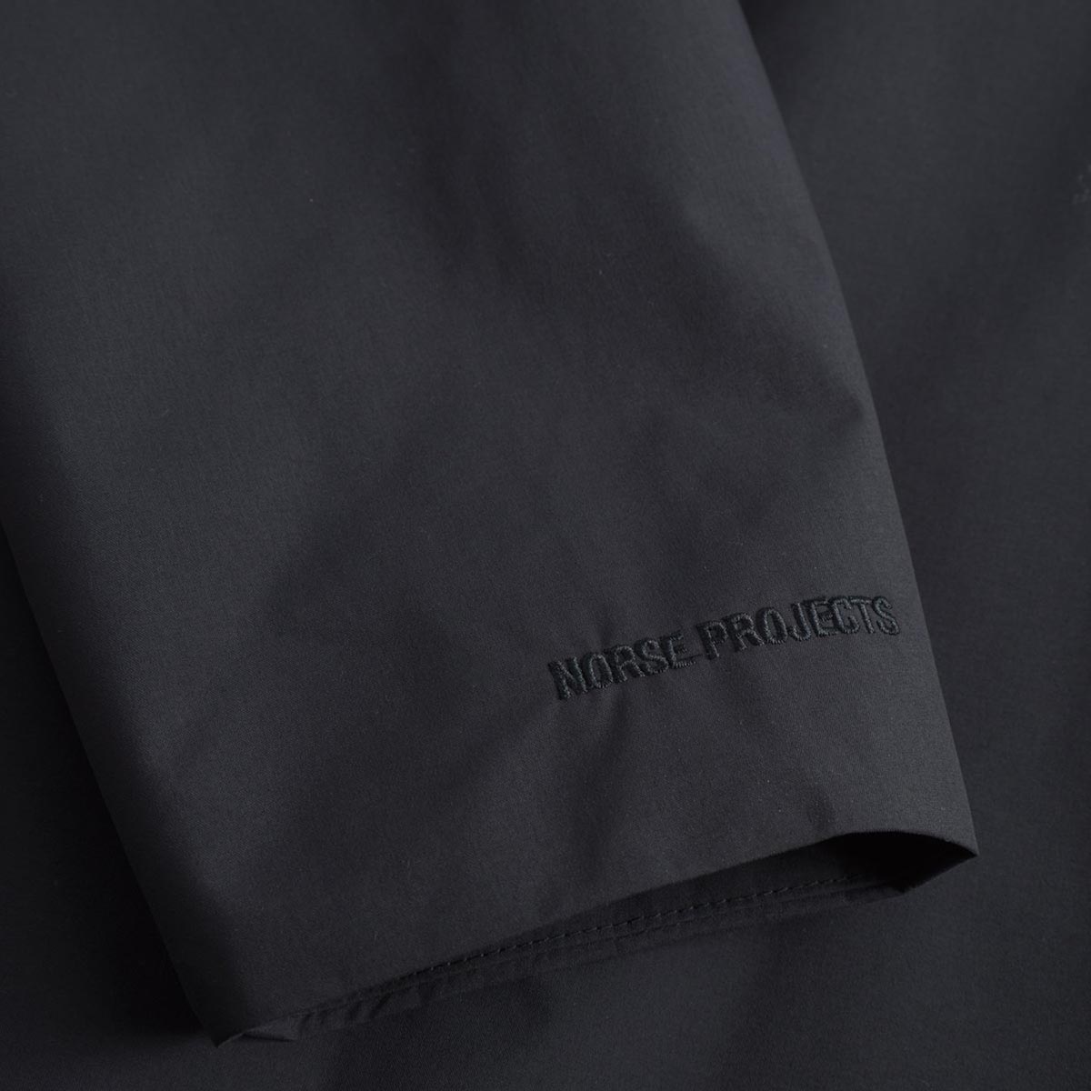 NORSE PROJECTS - CHAQUETA CORTAVIENTOS MARCUS