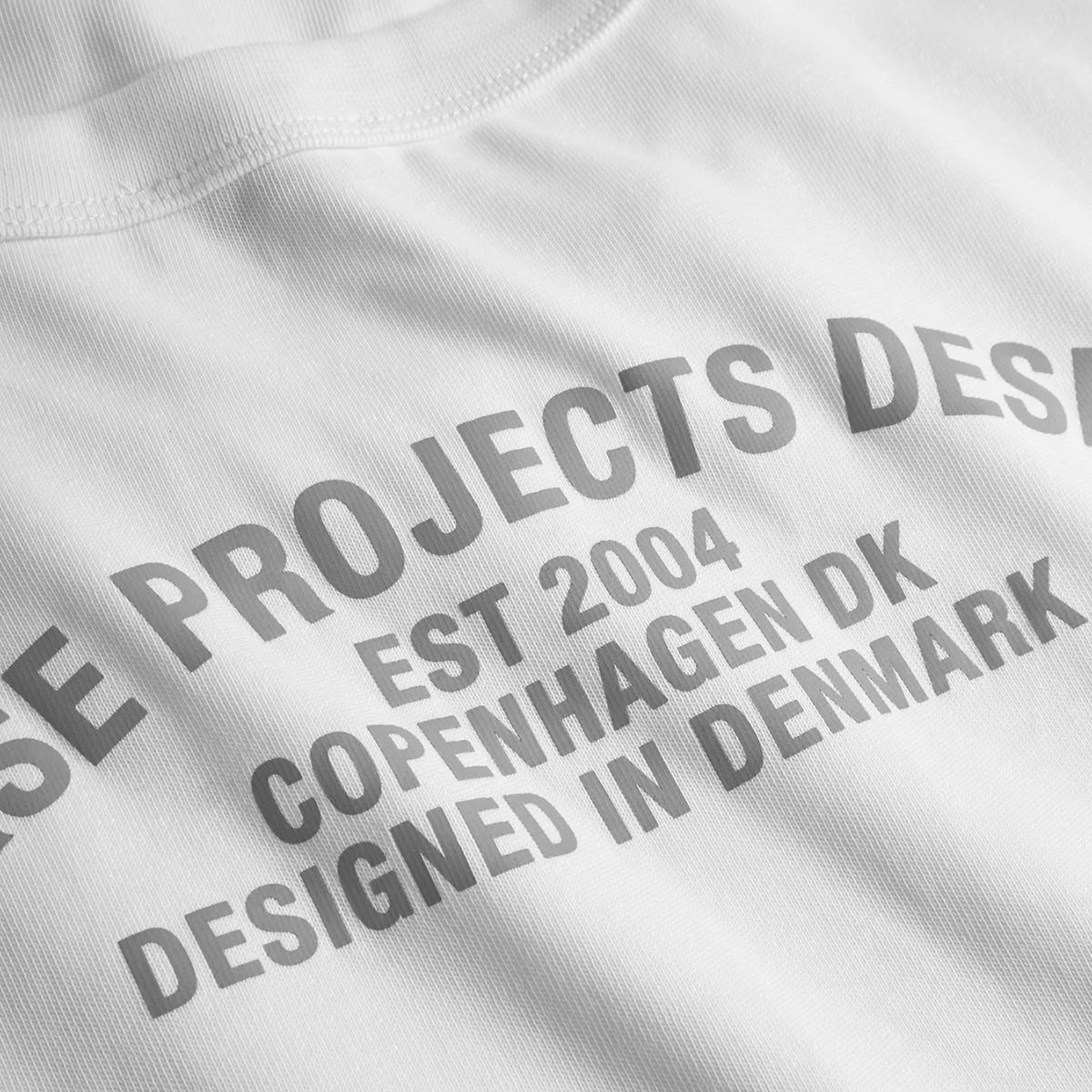 NORSE PROJECTS - CAMISETA M/C SNEKKERSTEN ARCH ORG