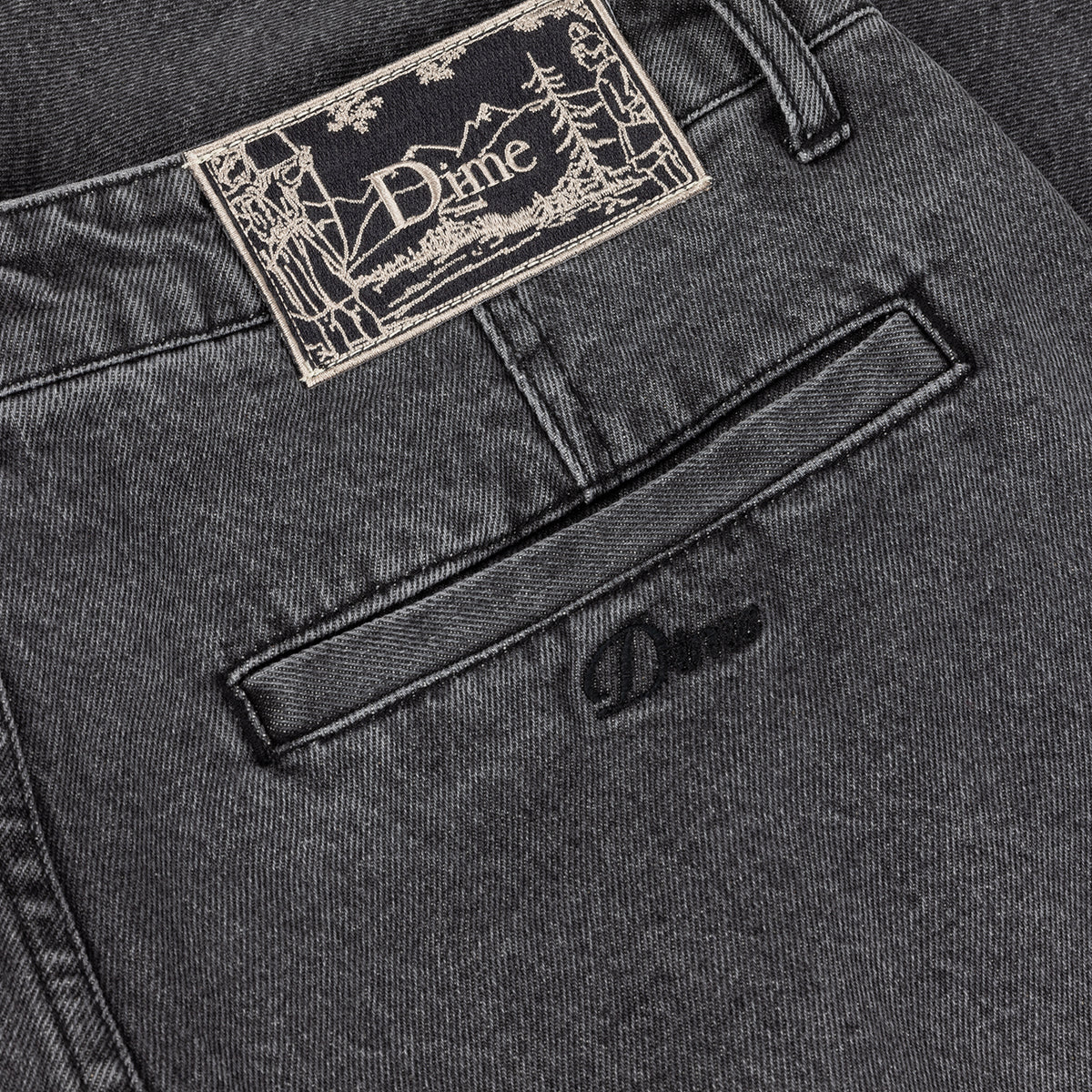 DIME - PLEATED DENIM SHORTS