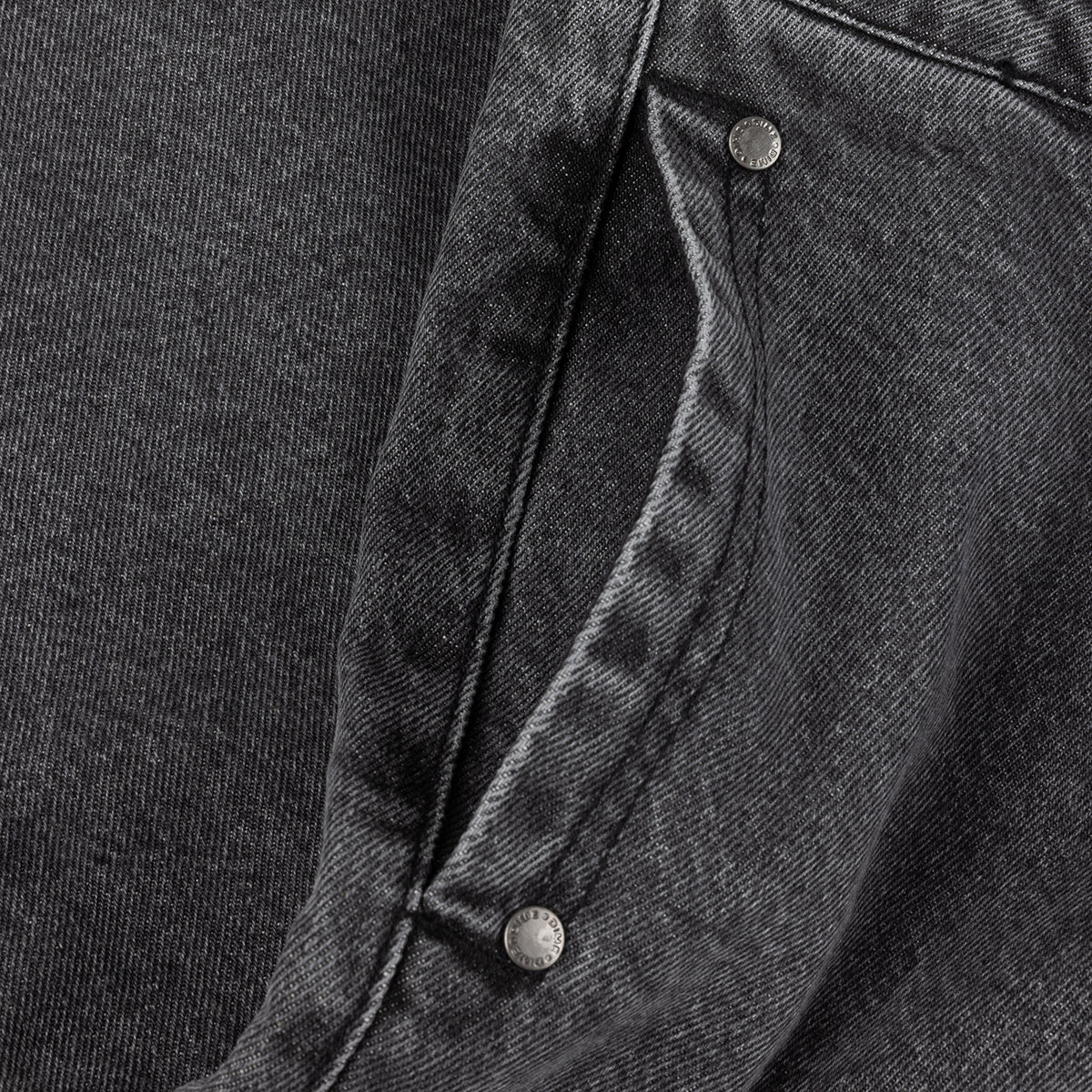 DIME - PLEATED DENIM SHORTS