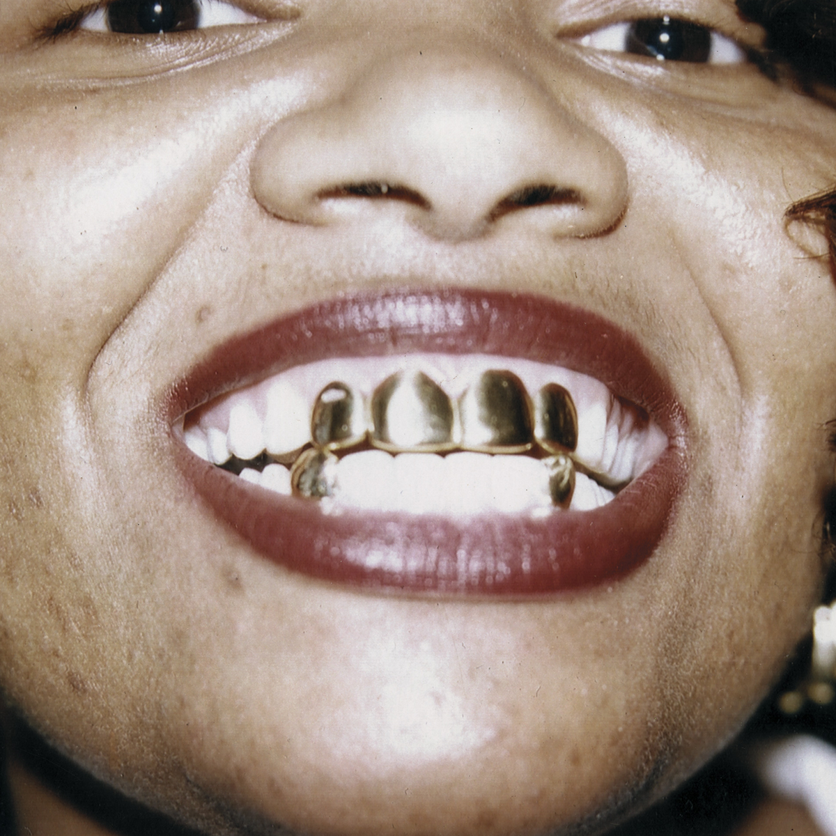 IDEA - LIBRO MOUTH FULL OF GOLDS